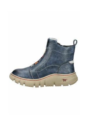 Blauwe nep leren enkellaarsjes met een gestructureerde afwerking, elastische zijkanten en een beige rubberen zool met een zigzagpatroon.