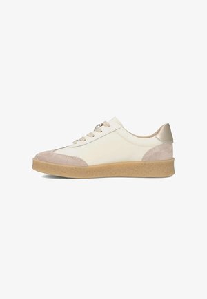 Sneakers sznurowane w kremowej skórze z różowymi zamszowymi akcentami, w kolorze tan gumowa podeszwa, okrągły czubek i minimalistyczny design.