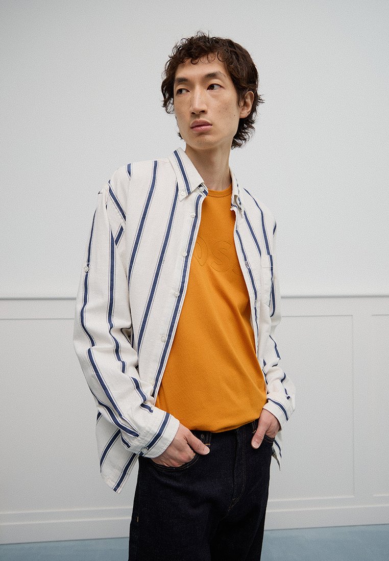 Boss T-shirt print mosterdgeel