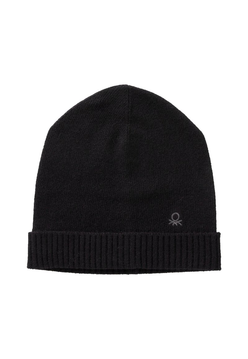 Cappello beanie nera realizzata in morbido tessuto a maglia, con un risvolto a costine e un piccolo dettaglio del logo sul lato.