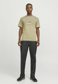 Jack & Jones LOGO RUNDHALSAUSSCHNITT - Print T-shirt - silver sage