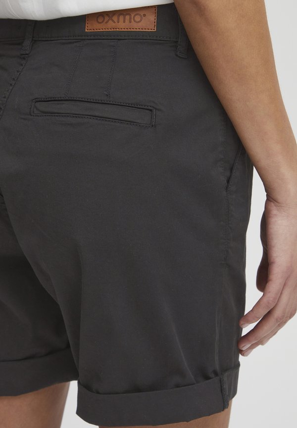 OXCHARLINE REGULAR FIT - Shorts4