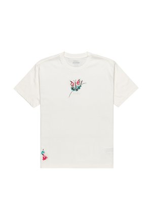 Weißes T-Shirt mit kurzen Ärmeln und buntem Schmetterlingsstickerei auf der Vorderseite sowie floralen Akzenten am Saum. Aus Baumwollmaterial, lockere Passform.