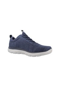 Sneaker blu in maglia con tomaia testurizzata, lacci e linguetta; suola bianca a contrasto con scanalature per grip e comfort.