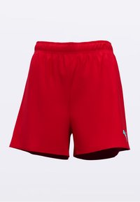 Shorts de sport rouges avec une ceinture élastique, présentant une texture lisse, une longueur mi-cuisse et un petit logo turquoise sur le côté inférieur.