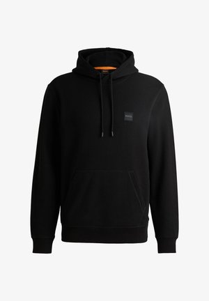 Sweatshirt preto com capuz, feito de tecido macio, apresentando um bolso canguru frontal, cordões ajustáveis e um pequeno patch de logotipo.