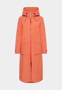 Waterdichte oranje regenjas met capuchon, voorrits, twee voorzakken en verstelbare manchetten. Gladde textuur, knielange ontwerp.