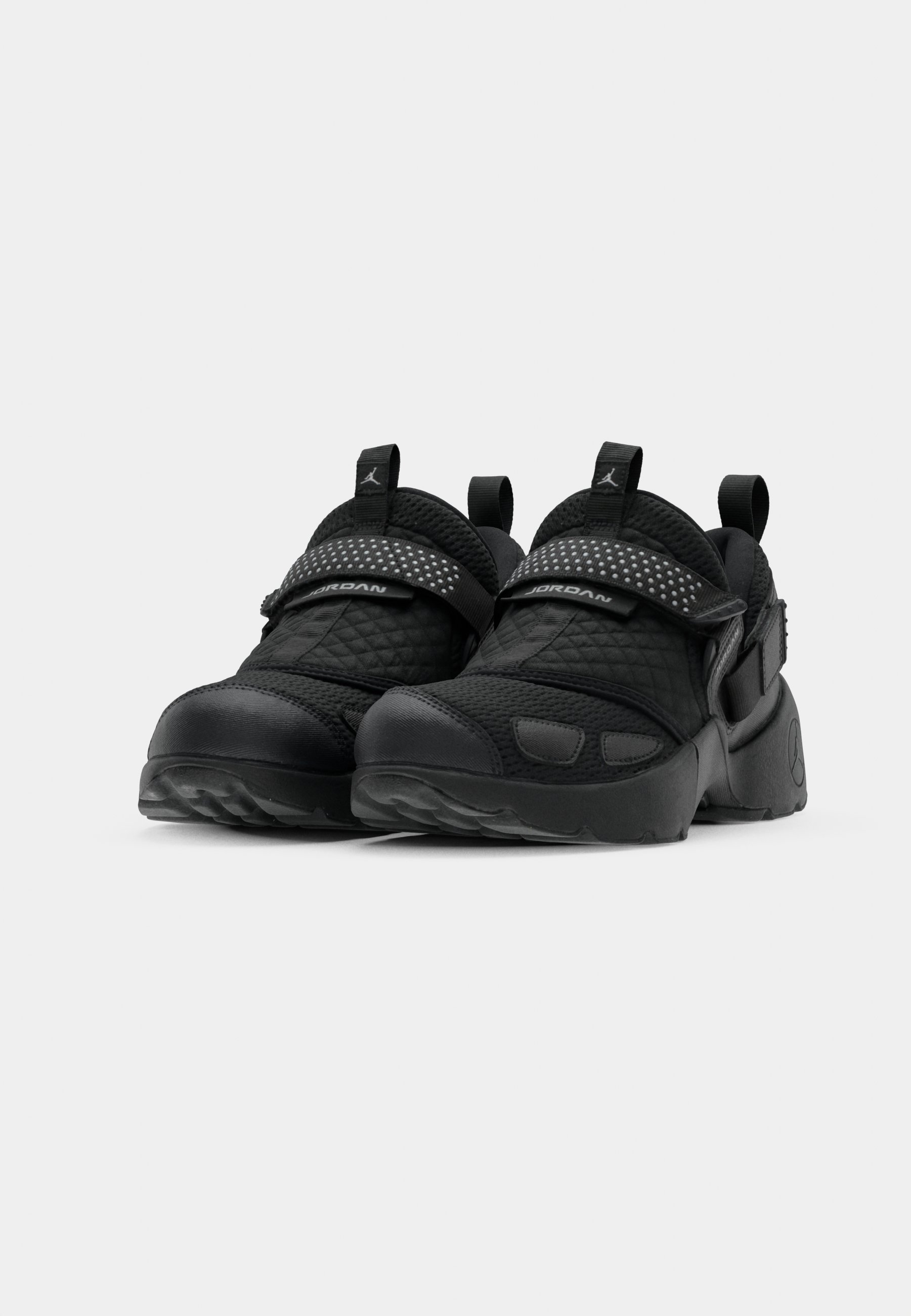jordan trunner lx 11 black