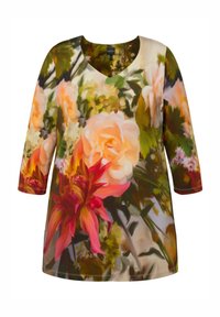 Halenka s květinovým potiskem a výstřihem do V, zdobená živými růžemi a tropickými květinami v odstínech růžové, oranžové a zelené. Dlouhé rukávy, měkká tkanina.