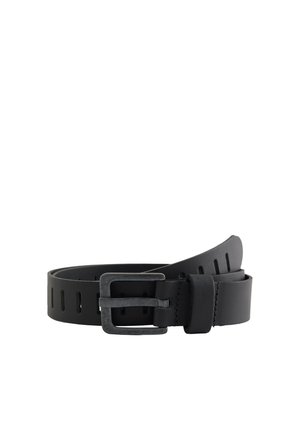Ceinture en cuir noir avec boucle rectangulaire en métal noir mat et plusieurs trous de réglage, roulée sur un fond blanc.