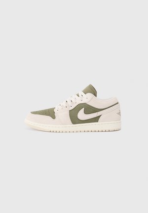 AIR JORDAN 1 UNISEX SE - Tenisice - med olive/light orewood brown/sail