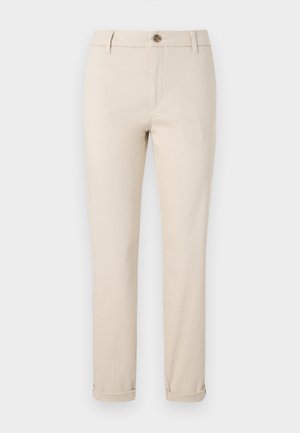 Pantaloni chino beige con design a gamba dritta, realizzati in cotone. Presentano una chiusura con bottone, tasche frontali e orli arrotolati alle caviglie.
