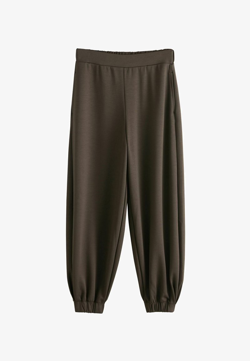 Pantalon de jogging marron foncé à coupe ample avec ceinture élastique et poignets froncés, fabriqué en tissu doux et lisse.