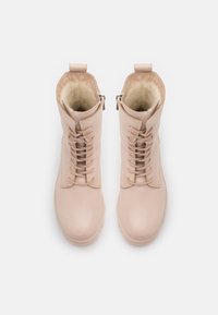 Marco Tozzi Lace-up ankle boots - cream