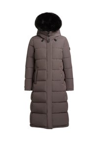 Lange pufferjas in het bruin met een zwarte nepbont capuchon. Voorzien van doorgestikte panelen, een rits aan de voorkant en zijzakken. Gladde textuur.