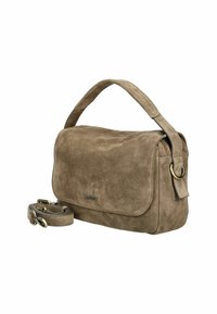 Sac à épaule en cuir suédé marron avec une poignée supérieure et une bandoulière détachable, doté d'une fermeture à rabat et de quincaillerie en métal doré.