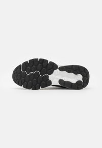 New Balance 520V8 - Katujuoksukengät - black