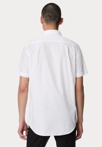 Marks & Spencer REGULAR FIT biały