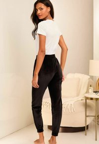 Lipsy PETITE FIT - VELOUR PANTS - Tréningruha alsók - black