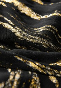 Next TALL FIT - MINI WRAP RUFFLE  - Nappali ruha - black gold