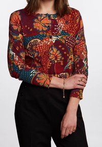 King Louie Kofta - red