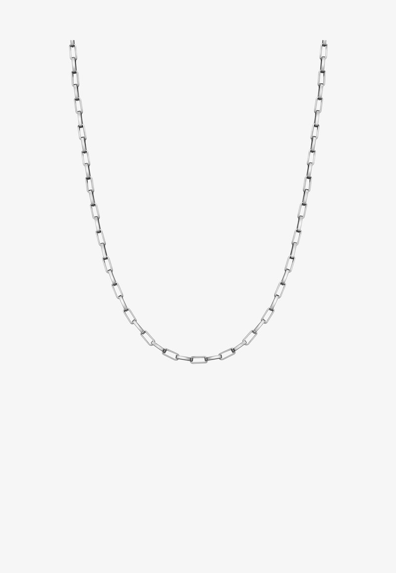 Strieborný kovový reťazový náhrdelník s obdĺžnikovými článkami s hladkým povrchom, rovnomerne rozmiestnenými v kaskádovom vzore.