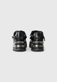 Koi Footwear METAMORPHOSIS UNISEX - Sapatilhas - black