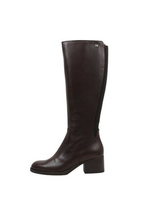 Boots - brown