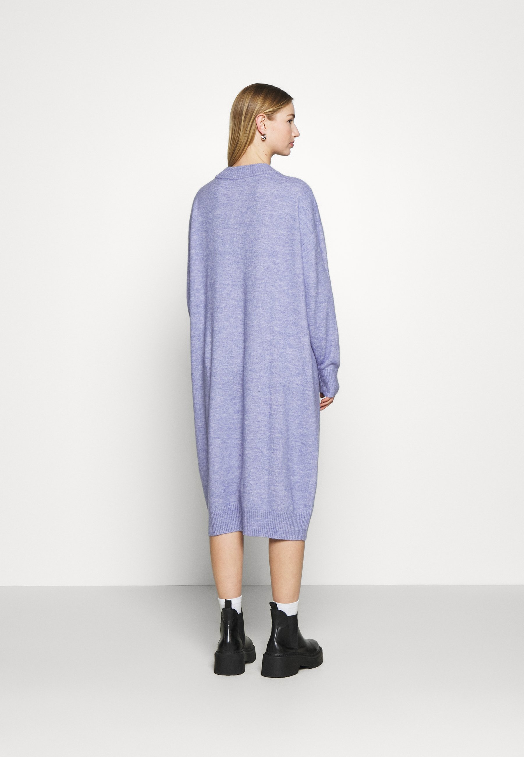 robe pull monki