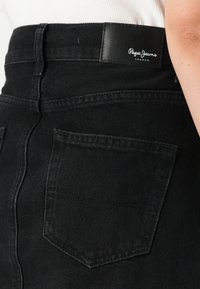 Pepe Jeans MINI SKIRT  - Džinsa auduma svārki - black denim