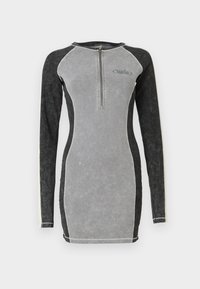 VINTAGE RAGLAN DRESS - Robe en jersey - jet black