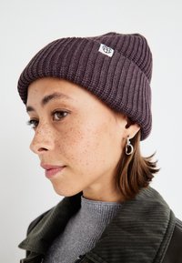 Unselected, raisin melange