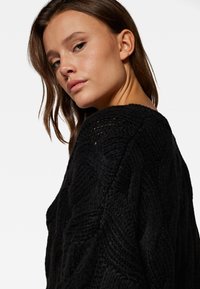 Mavi V NECK  - Strickpullover - black