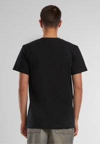 Mister Tee BROOKLYN  - Marškinėliai su spaudiniu - black