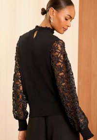 Love & Roses FINE GAUGE MIX FLUTE SLEEVE - REGULAR FIT - Palaidinė - pure black