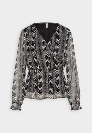 Zwart-wit gestreepte wikkelblouse met lange mouwen, voorzien van een V-hals en een smalle taille, gemaakt van een lichte, doorzichtige stof.