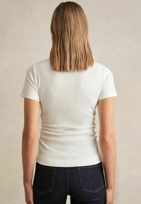 Reiss REGULAR FIT  - Camiseta básica - white