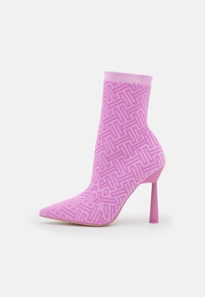 Stivaletti con tacco - purple