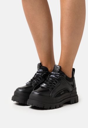 Buffalo, Baskets basses - black