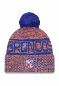 Strickmütze mit einem blauen Pompon, orange-blauem Farbschema, dem Text "BRONCOS" und dem aufgenähten NFL-Logo am Bündchen.