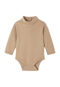 Beige Langarm-Bodysuit mit hohem Kragen, Druckknöpfen im Rücken und verstellbarem Druckknopfverschluss am Boden. Aus weichem Baumwollstoff.