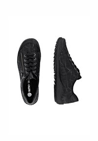 Chaussures noires texturées avec un motif reptilien, dotées d'une fermeture éclair sur le côté et de lacets noirs, semelle en caoutchouc avec adhérence et semelle intérieure rembourrée pour le confort.