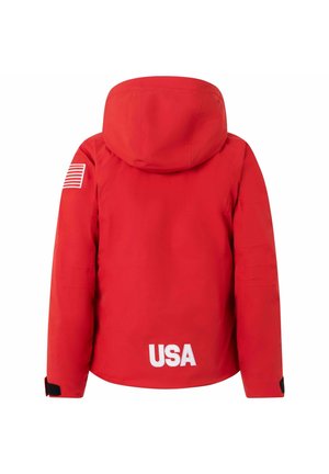 Giacca con cappuccio rosso realizzata in materiale impermeabile, caratterizzata da testo bianco "USA" e una toppa della bandiera americana sulla manica sinistra.
