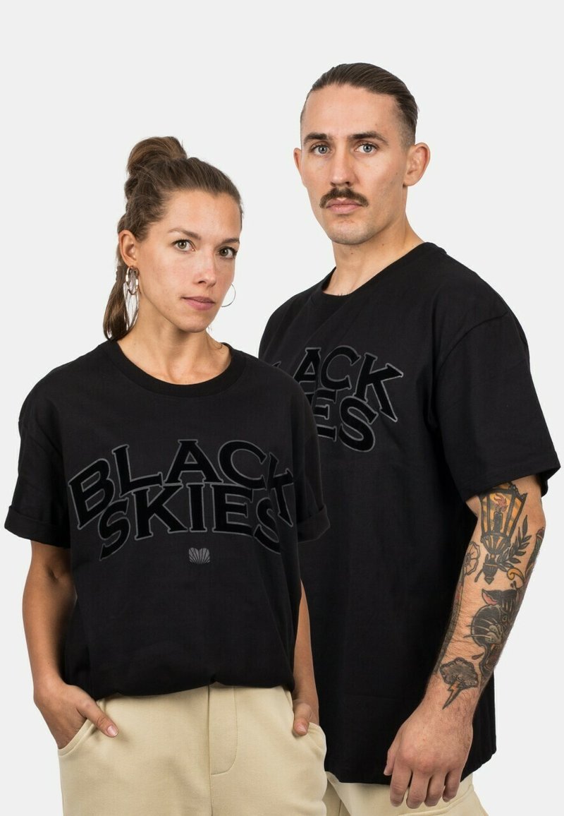 Blackskies TEAM - Marškinėliai su spaudiniu - allblack