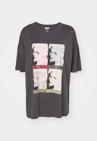Noisy May NMIDA MADONNA - T-shirt imprimé - obsidian