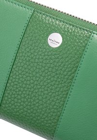 MAITRE AUEN DIETRUN - Peněženka - green