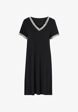 Vestido negro de manga corta con escote en V que presenta un delicado borde de encaje blanco decorativo a lo largo del escote y las mangas, confeccionado en una suave tela.