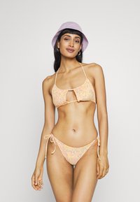 Billabong SWEET TIE SIDE TROPIC - Bikiniunderdel - washed nectar
