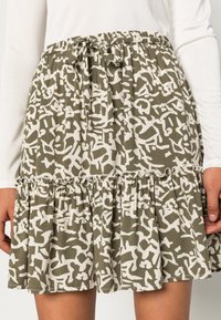 VILA A-linjainen hame - olive