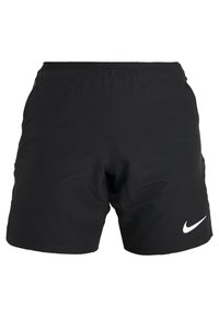 Svarta träningsshorts i lättviktig tyg, med elastisk midja och en vit Nike-swoosh-logotyp på nedre vänstra sidan.
